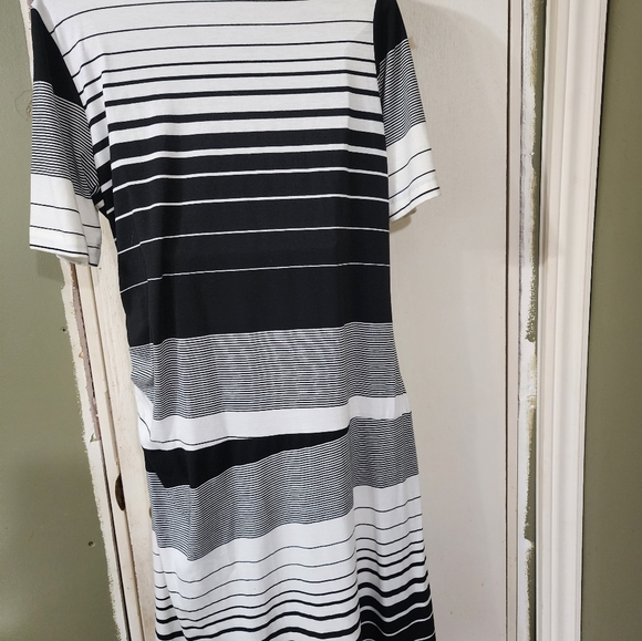 Nally & Millie, Casual Dress, Black and white, Sz Large Like new condition - Picture 7 of 9